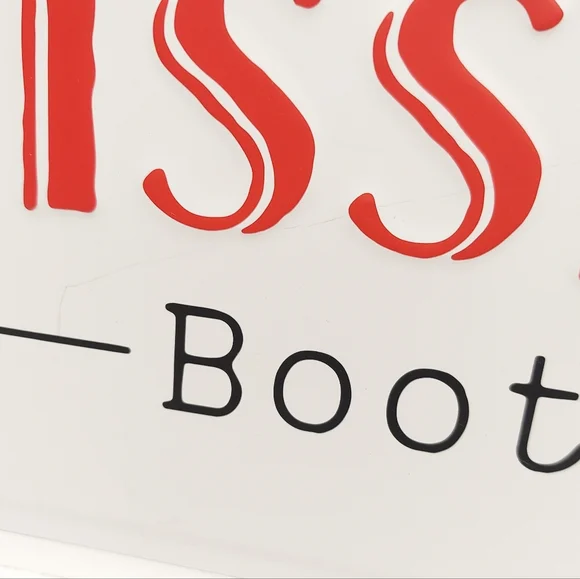 Valentines Day Kissing Booth Sign - Picture 2 of 9